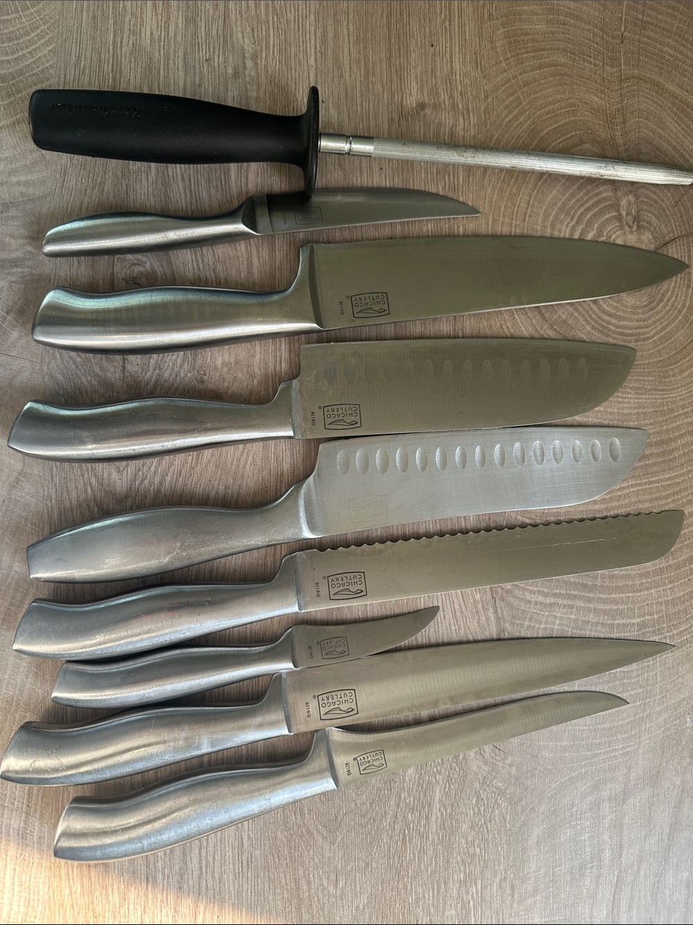 Chicago Cutlery 8-Piece Stainless Steel Knife Set + KitchenAid Sharpener | EUC